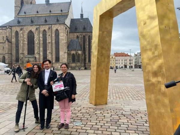 チェコ政府観光局がチェコ現地での撮影をサポート　世界初バーチャル航空施設「FIRST AIRLINES」によるチェコ9州の人気観光地を巡るチェコ便が完成