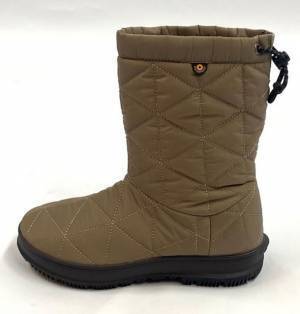 秋冬のアウトドアシーズンに最適なBOGSの人気ウィンターブーツ「SNOWDAY」3サイズに、新色“FOSSIL”登場！