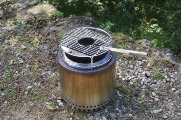 円筒型焚火台で料理を楽しめる、新発想の焚火台用ゴトク『SINOBIRING(シノビリング)R』10/29(金)発売！