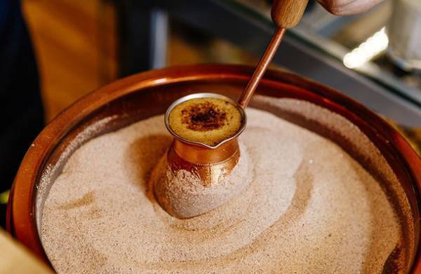 【トルコ共和国大使館・文化広報参事官室】　ユネスコ世界無形文化遺産「トルココーヒーの伝統と文化」のご紹介　～世界中のコーヒーファンに好まれる4種のトルココーヒー～