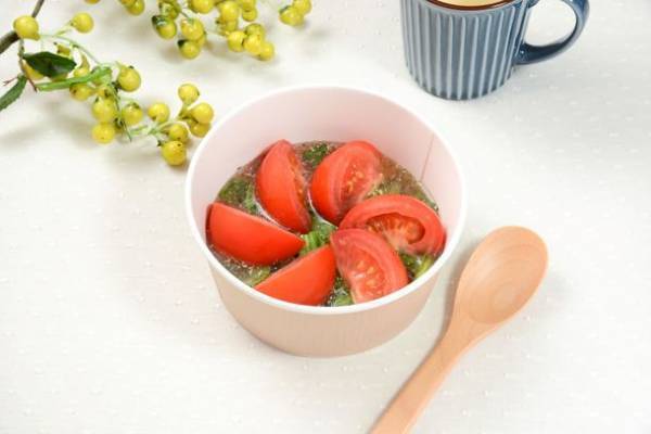 ナチュラルローソンで「オイルの魅力フェア」開催　“脂肪燃焼体質化”を促すMCTオイル配合商品10種類が新登場　期間：2021年10月26日(火)～11月29日(月)