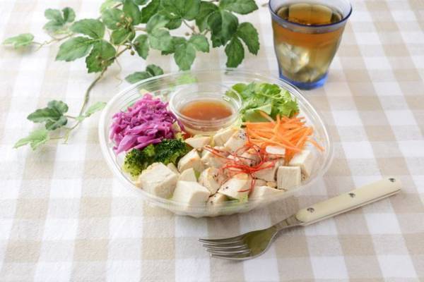 ナチュラルローソンで「オイルの魅力フェア」開催　“脂肪燃焼体質化”を促すMCTオイル配合商品10種類が新登場　期間：2021年10月26日(火)～11月29日(月)