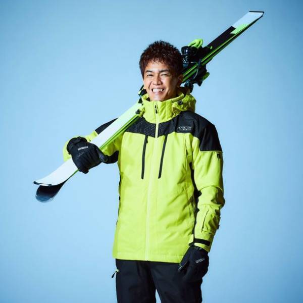 スキー用品ネット通販日本トップクラスのタナベスポーツが、アンバサダー、並びにプライベートウェアブランド「nnoum(ノアム)」着用モデルとして「武井壮」氏を起用