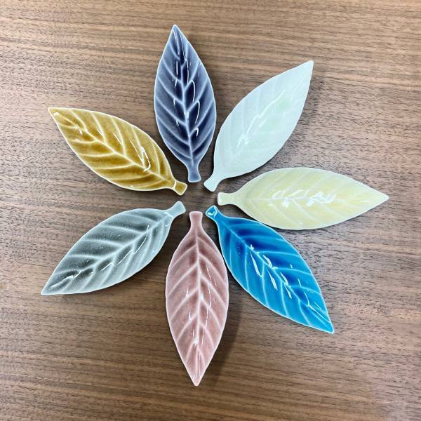 ゆうらホールディングス、7色展開のリーフ皿を11月1日発売！オフケ(御深井)など珍しい色合いも展開