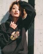 モデルやタレントとして活躍する西山茉希をDOUBLE CHEESEBURGER(R)キャンペーンモデルに迎えたビジュアルを公開。