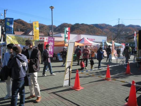 全国有数の「野菜のまち」深谷市とコラボレーション　11/28(日)SLベジタブルテーマパークエクスプレス運行＆長瀞駅前マルシェを実施