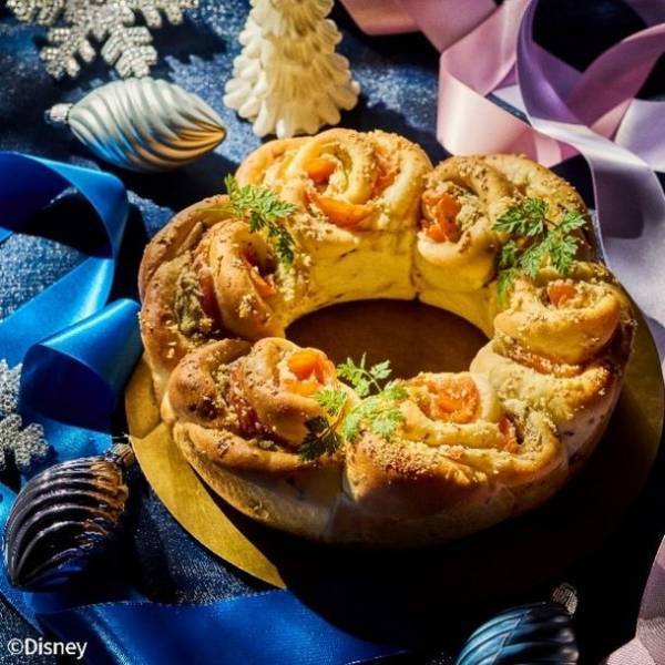 ABC｜Disney Collection 2021　ミッキー＆フレンズが、それぞれの大切な人へ贈るメニューをイメージした期間限定ブレッドコース「Disney Gift Collection」スタート　キャラクターの映像とボイス入り作り方動画で、ミッキー＆フレンズと一緒に作ろう