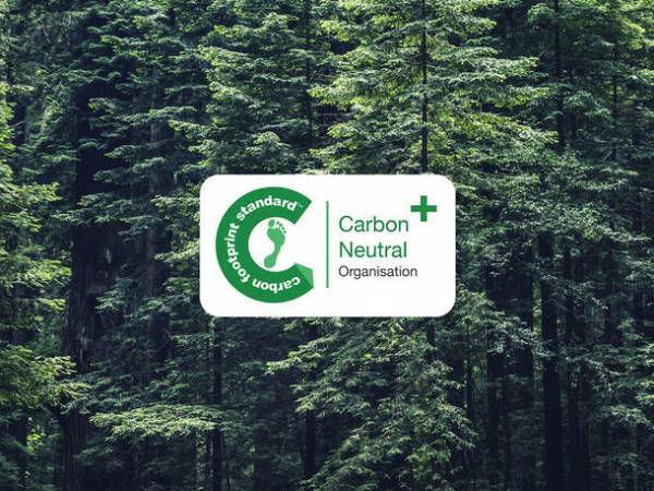 サステナブルな未来に貢献する北欧イヤホンブランドSudioが、地球に優しいクリスマスギフト包装のキャンペーンを開始。