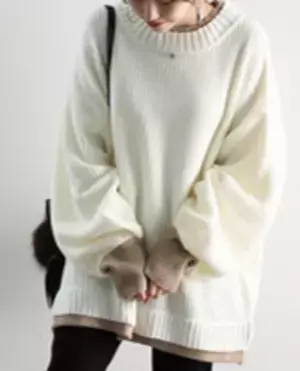 内田理央も塩野瑛久も思わず唸る！「う～ん…可愛い！！」ニットを重ね着したようなレイヤード風ざっくりニット♪TOKYO FM「Qoo10 presents 内田理央の明日、なに着よ？」