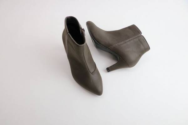 自然環境に配慮しながらも「美しさ」と「楽さ」を追求した高機能シューズブランド《elevage エルバージュ》が発売　～新発売を記念してお試しキャンペーン開催中！～