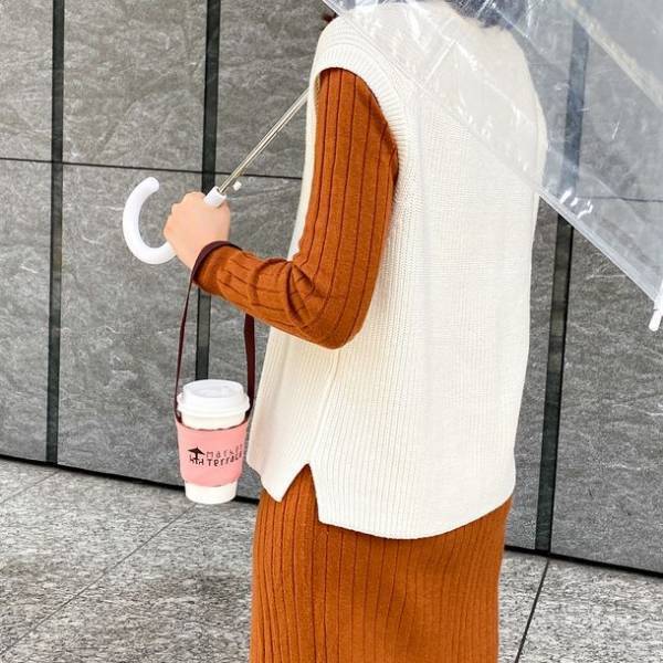 カフェやコンビニドリンクのテイクアウトに最適！持ち歩きできる『テイクアウトカップホルダー』を発売