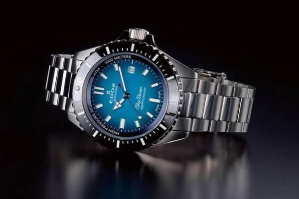 歴史的なミリタリーウォッチコレクションを高性能な1000m防水とスタイリッシュなデザインで再解釈した「スカイダイバー ネプチュニアン オートマティック」　11月13日(土)から全国発売