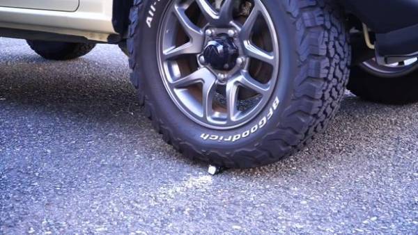 無敵のライト Sharvol S1 LEDコンパクトライト　クラファン目標金額5669％を達成