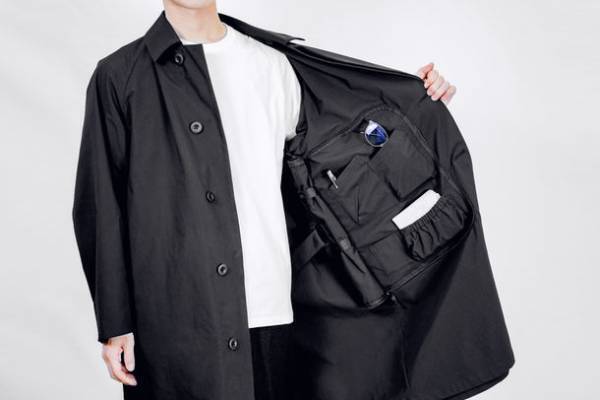 ミニマリストしぶ×ABAHOUSE「カバンを持たないコート」2021年12月上旬発売