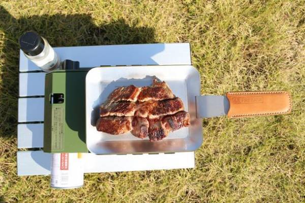 アウトドアブランド「ファイアバンク」、錆びにくい「日本製 極厚鉄板 角型ステンレス製」11月11日(木)新発売