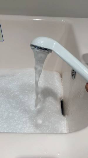 ワンちゃん専用！シャワーヘッドから泡で出てくるシャンプーwithマイクロバブル「マイクロクリーミー泡シャンプーシステム」を発売