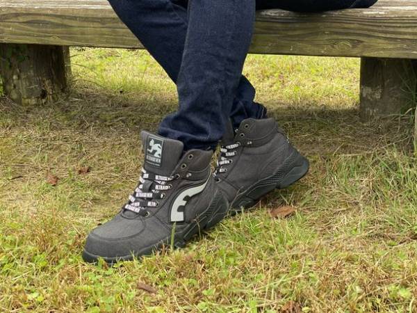 【待望の再入荷】ウルトラセブンモデル デニムセーフティスニーカーを2021年12月より再販開始！