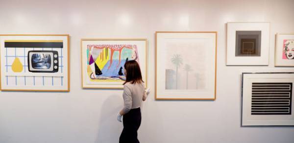 デイヴィッド・ホックニー、サム・フランシス、アンディ・ウォーホルらによる1960-90年代アメリカ版画の名作が揃う　マレットオークション　モダン・コンテンポラリーセールが2021年12月9日開催