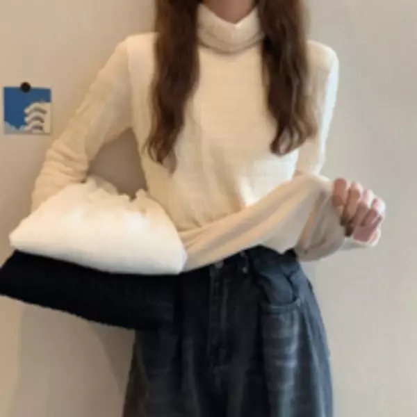 Qoo10 Fashion Trend Report #24　今年の冬は着膨れ知らず！あったか「裏起毛インナー」が人気