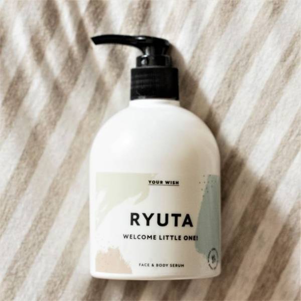 【名入れ・写真入れ】世界でたったひとつの「オーダーデザイン」化粧品が誕生