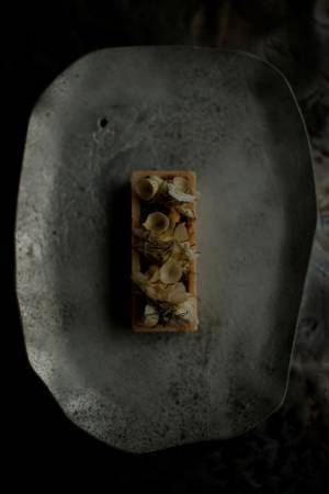 ニューヨークと京都を拠点とするデザイナー高橋 大雅が京都は祇園にブティック、ギャラリー、茶寮を併設した総合芸術空間作品「T.T」を12月4日(土)にオープン！