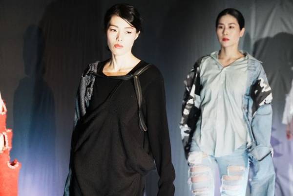 廃棄衣料で学生らがリメイクファッションに挑戦　「ブックオフプレゼンツ RE:CLOTHES CUP 2021」60作品の一般人気投票を11月30日まで実施