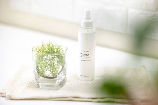 天然成分のみを使用した、無添加のスキンケアスプレー Crestiaナチュラルスキンケアスプレーを発売