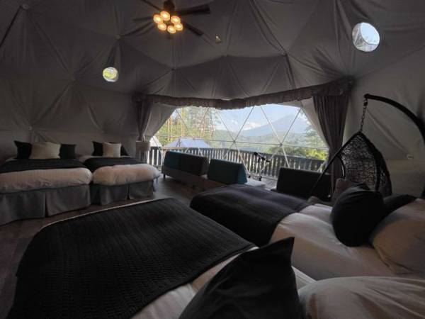 富士山展望グランピング場にバレルサウナとテントサウナ＆キャンプサイトがオープン！