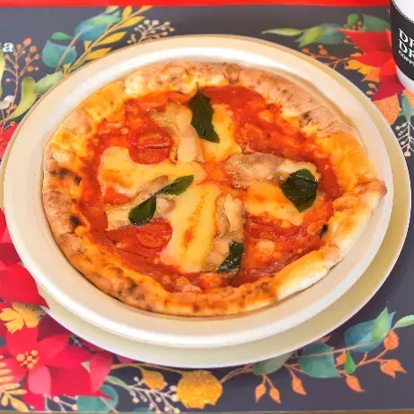 ひらかたパークに期間限定の特別なフードが集結！クリスマスフードカーニバル開催