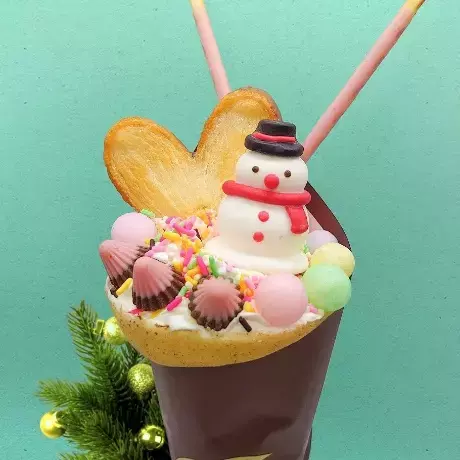 ひらかたパークに期間限定の特別なフードが集結！クリスマスフードカーニバル開催