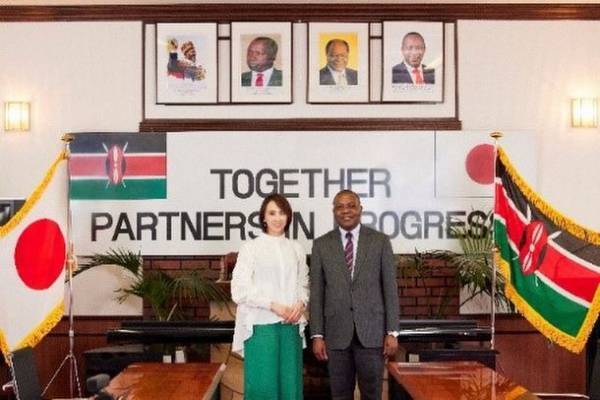 紫吹淳さん思い出の詰まった私物を出品　アフリカケニアの子供たちの、夢の実現へと繋がる支援へ「ヤフオク!チャリティーオークション」11/29より開催