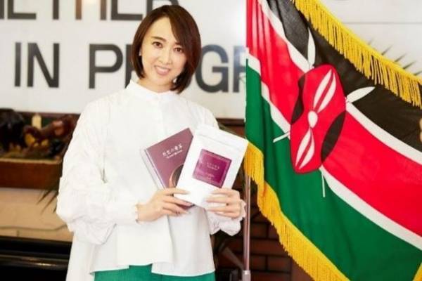 紫吹淳さん思い出の詰まった私物を出品　アフリカケニアの子供たちの、夢の実現へと繋がる支援へ「ヤフオク!チャリティーオークション」11/29より開催