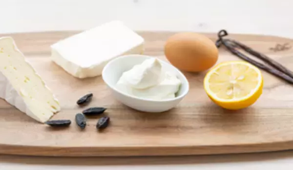 わずか60分で売り切れ！パティシエが1095日かけてたどり着いた「3年ごしのきみのチーズケーキ」12月1日(水)よりクリスマス限定セットを予約開始！