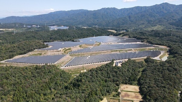 新潟県阿賀野市でメガソーラー発電所の商業運転を開始