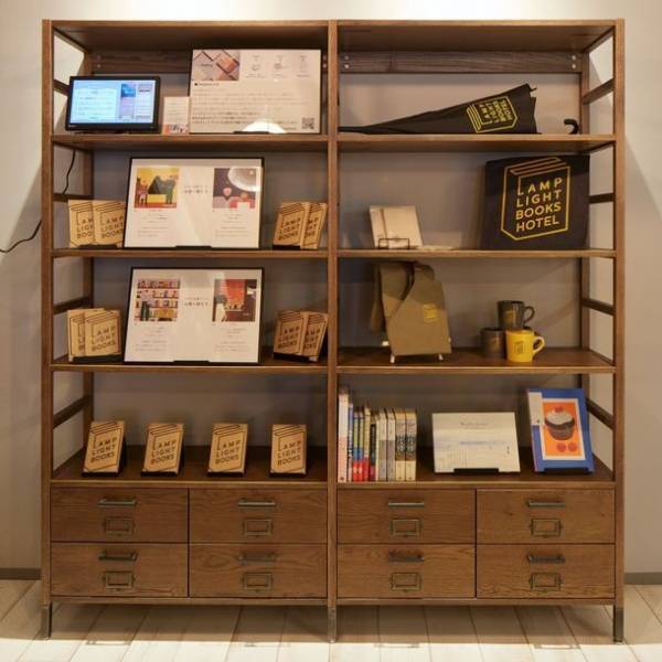 本の世界を旅するホテル。『ランプライトブックスホテル福岡』開業　本と出会えるブックカフェもオープン