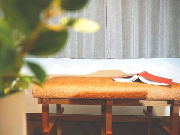 オリジナル家具「木と和紙の椅子シリーズ」より【紙木折々―しきおりおり―】が12月10日に販売開始！　～伝統の新たな一歩～