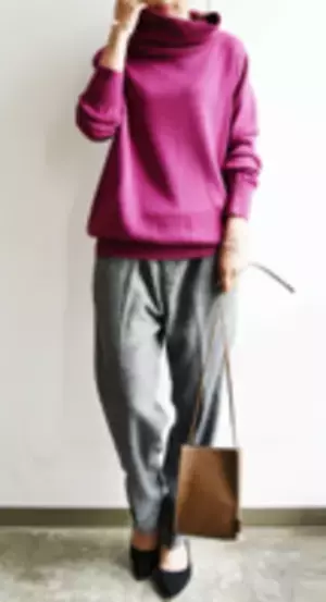 内田理央もパントビスコもイチオシ！「デートにも着て欲しい♪」モード感あふれるボトルネックニットワンピース！TOKYO FM「Qoo10 presents 内田理央の明日、なに着よ？」