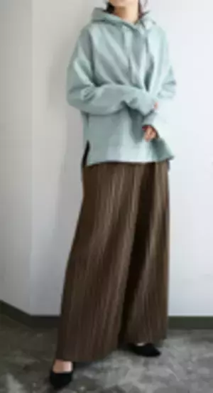 内田理央もパントビスコもイチオシ！「デートにも着て欲しい♪」モード感あふれるボトルネックニットワンピース！TOKYO FM「Qoo10 presents 内田理央の明日、なに着よ？」