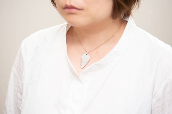 パーティーグッズ「ハートマッチペンダント」で盛り上がろう！金属プレス加工会社がMakuakeにて先行予約販売を開始