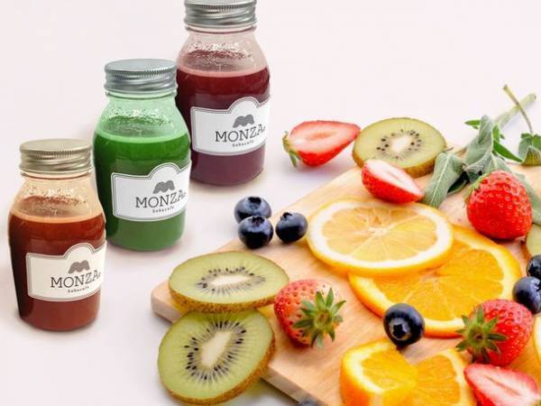 12月12日 コロナ禍をバネに…温泉×そばカフェ「MONZA。」が新規オープン。