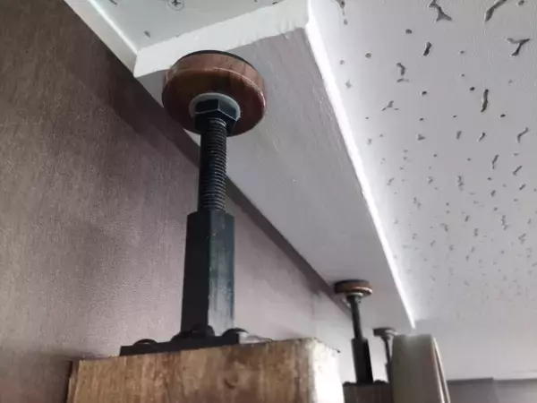 工業用アジャスターボルト老舗メーカー、ダイワアドテック株式会社が提供するDIY向けのインテリアキット【MONPANA(モンパナ)】