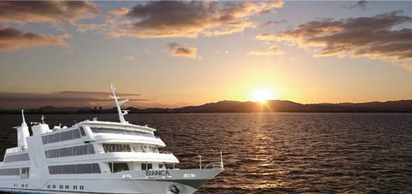 新年の幕開けを日本一のびわ湖で迎えるビアンカ初日の出クルーズ