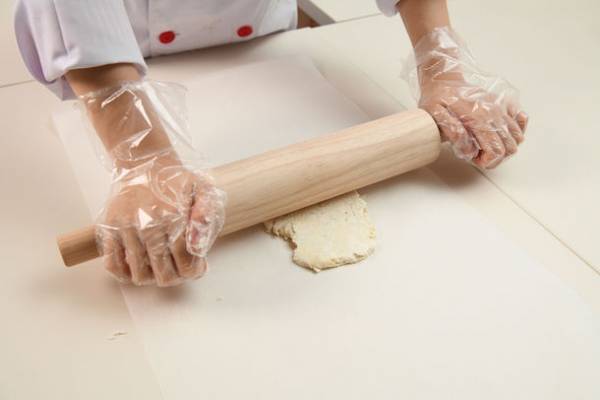 ベビースターのテーマパーク「おやつタウン」12月18日から期間限定体験プログラム「ベビースター職人体験」を開催