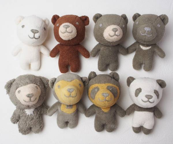 「世界のクマぬいぐるみチャーム」全8種を公式通販サイトで12月13日に販売開始！