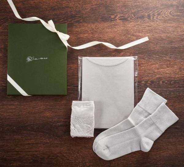 「肌への優しい贈り物」うるおうクリスマスギフト キャンペーン開催　～期間中ギフトボックス・ラッピングが無料～