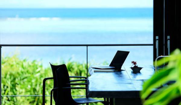 ポストコロナに沖縄リゾートワーケーション体験！「沖縄アーユルウェルネスワーケーションプラン」提供開始