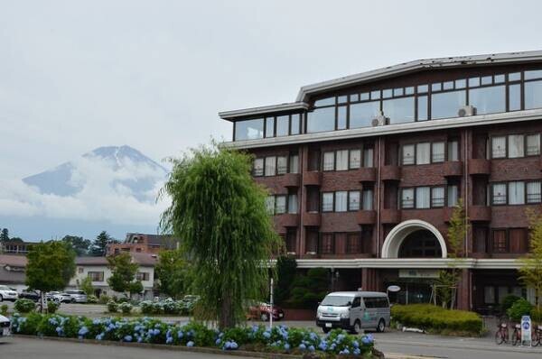 ご宿泊のお客様お一人に1本！山梨県産ワインプレゼント　【山梨県／富士河口湖町】四季の宿 富士山“山梨ワインキャンペーン”を実施　キャンペーン期間：2022年1月5日～3月20日