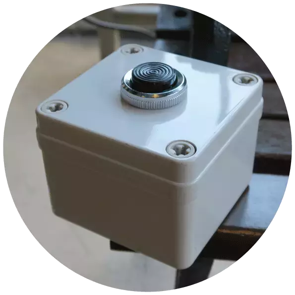 出町柳駅に 『 LOVE な ベンチ！』を設置します