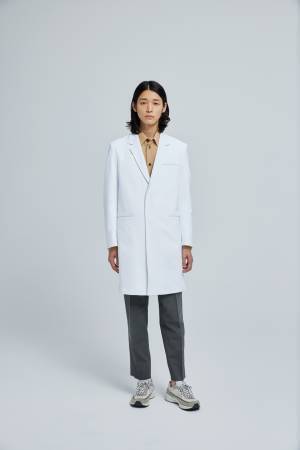 クラシコ定番 ユニセックスドクターコートとメンズケーシーの2022年モデルを発表！