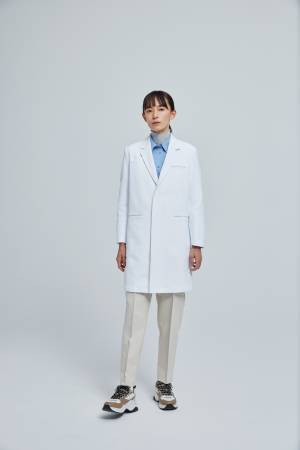 クラシコ定番 ユニセックスドクターコートとメンズケーシーの2022年モデルを発表！